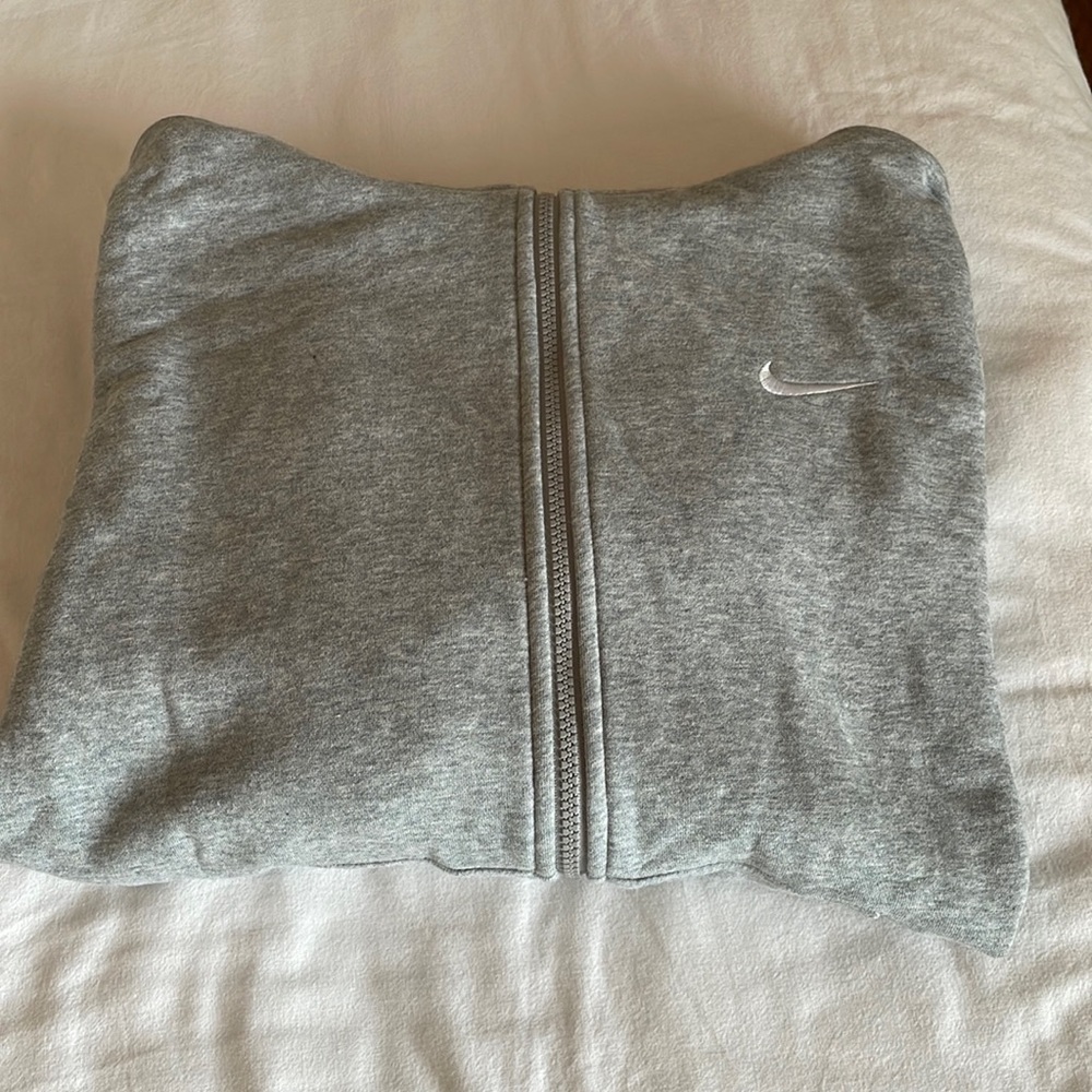 Grey Nike hoodie full zip